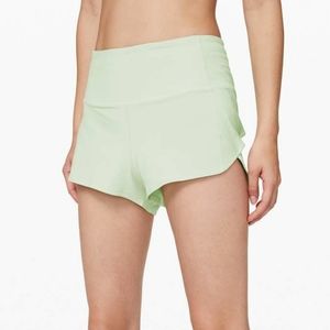 Lululemon Speed Up short 2.5" high rise